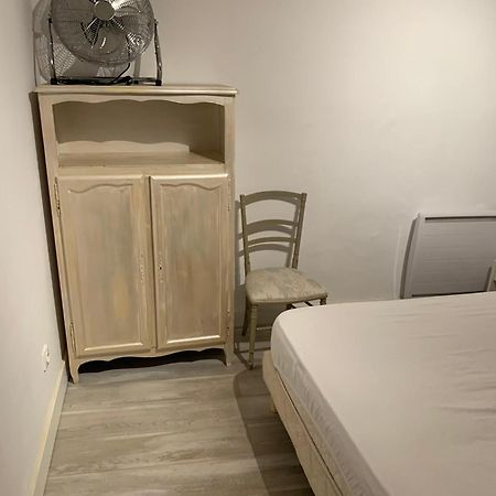 Appartement fontaine à Aups Extérieur photo