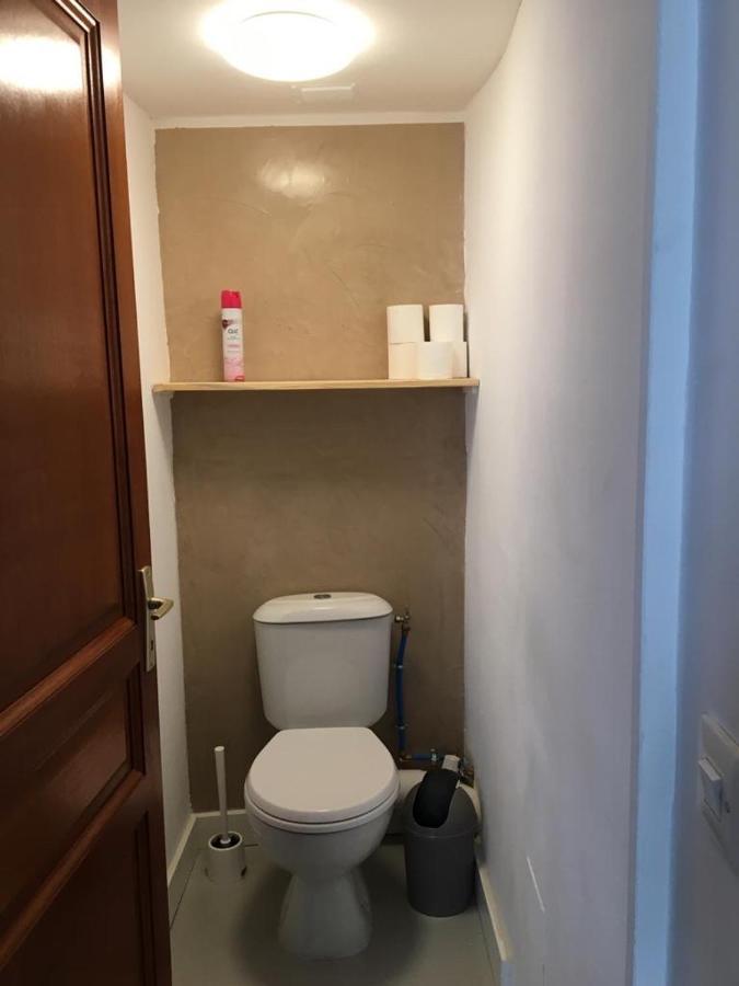 Appartement fontaine à Aups Extérieur photo