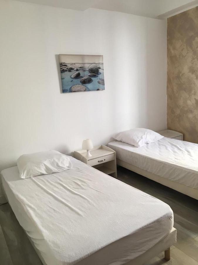 Appartement fontaine à Aups Extérieur photo