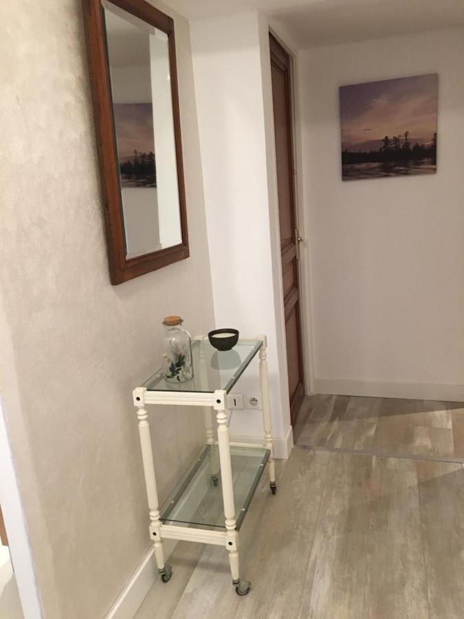 Appartement fontaine à Aups Extérieur photo