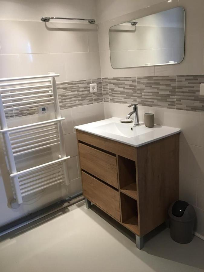Appartement fontaine à Aups Extérieur photo