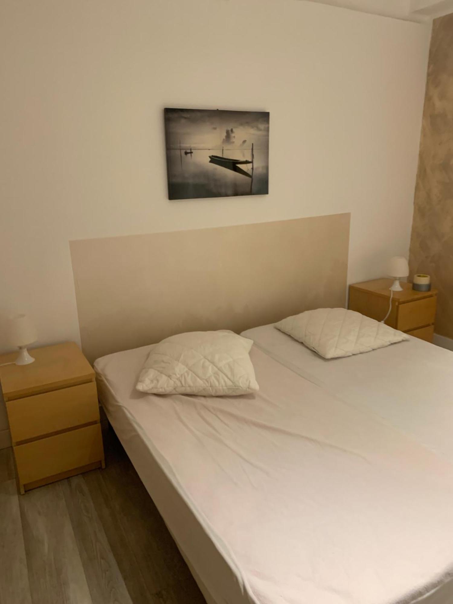 Appartement fontaine à Aups Extérieur photo