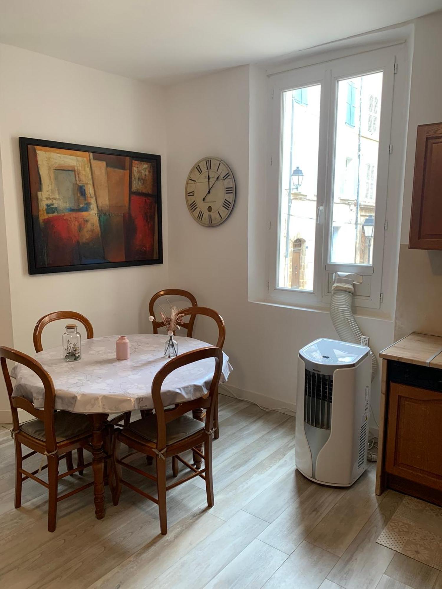 Appartement fontaine à Aups Extérieur photo