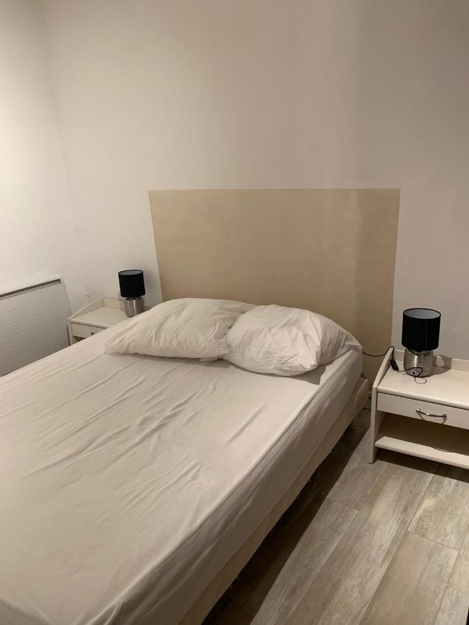 Appartement fontaine à Aups Extérieur photo